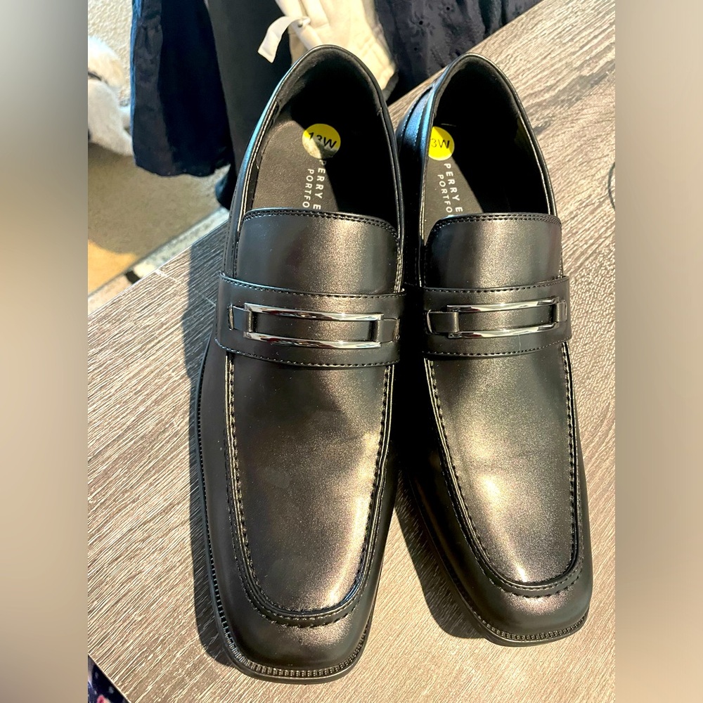 Mens dress shoes